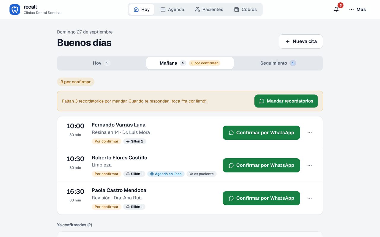 Pestaña Mañana de Hoy en Recall con la cita de Roberto Flores Castillo a las 10:30 marcada Por confirmar, Agendó en línea y Ya es paciente, con el botón Confirmar por WhatsApp