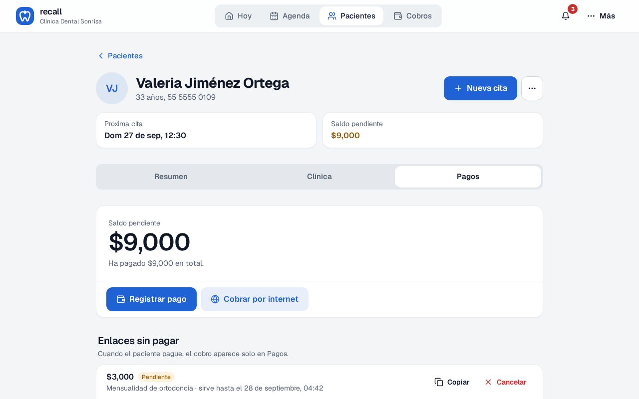 Enlaces sin pagar en la ficha de Valeria: $3,000 Pendiente, Mensualidad de ortodoncia, sirve hasta mañana, con los botones Copiar y Cancelar