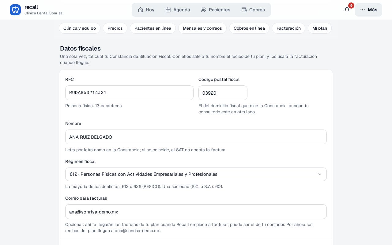 Datos fiscales de Clínica Dental Sonrisa guardados: RFC RUDA850214J31, código postal 03920, nombre ANA RUIZ DELGADO, régimen 612, correo para facturas y Constancia con Subir PDF