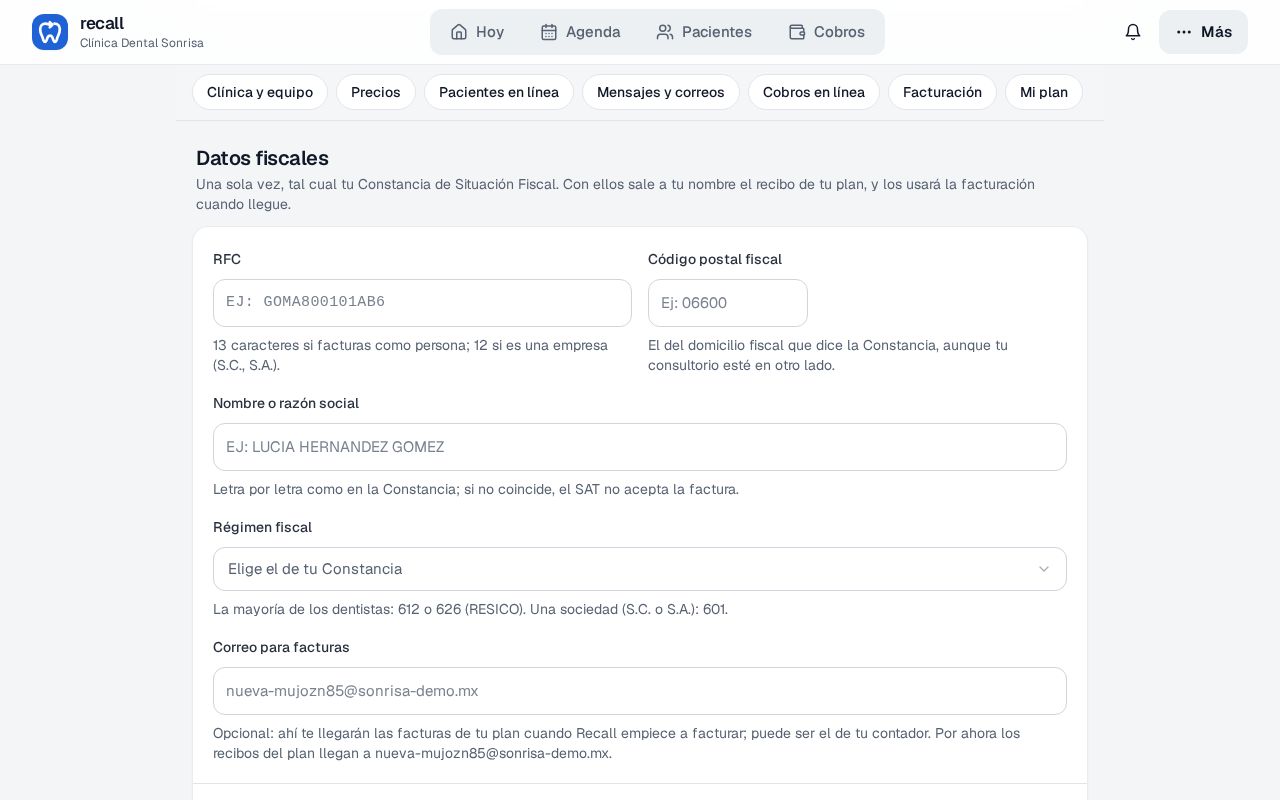 Sección Datos fiscales vacía en la Configuración de Recall con los campos RFC, Código postal fiscal, Nombre, Régimen fiscal, Correo para facturas y Constancia de Situación Fiscal
