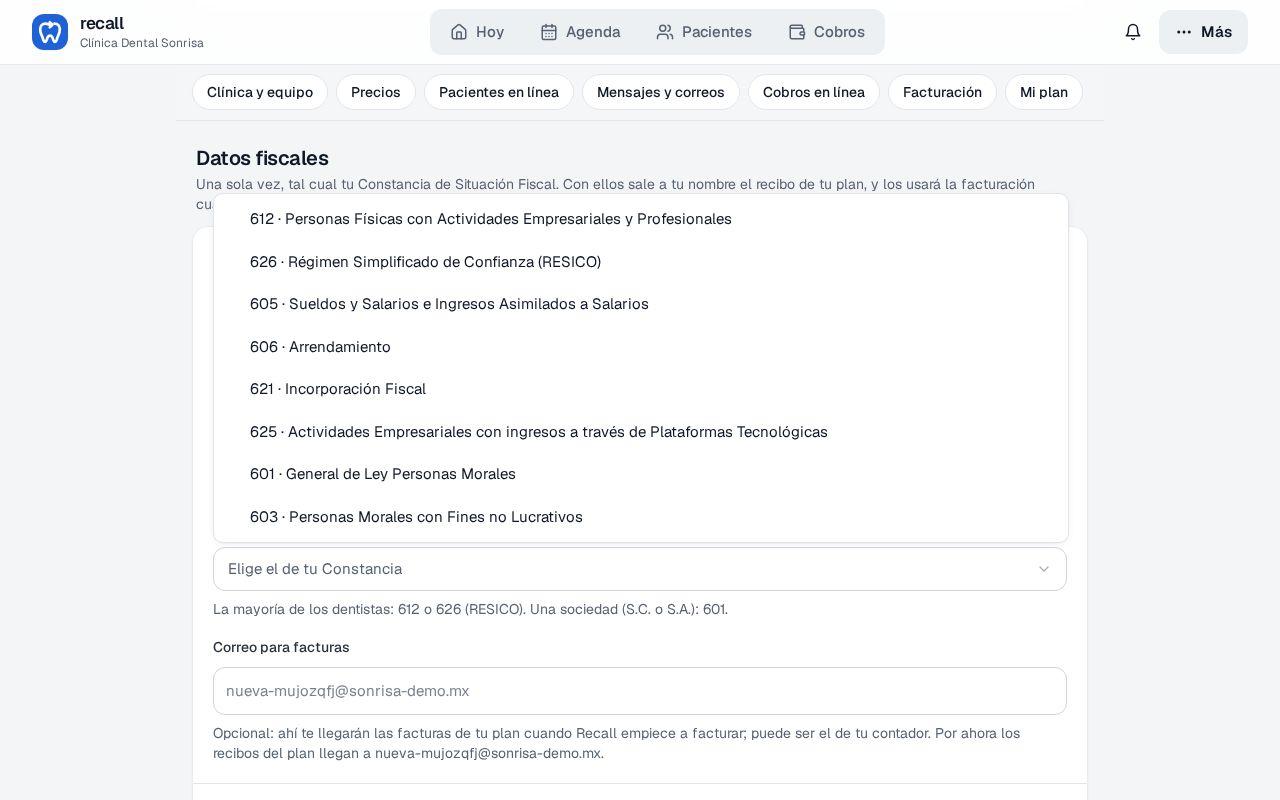 Lista desplegable Régimen fiscal con 612 Actividades Empresariales y Profesionales, 626 RESICO, 605 Sueldos y Salarios, 606 Arrendamiento, 621, 625, 601 General de Ley Personas Morales y 603