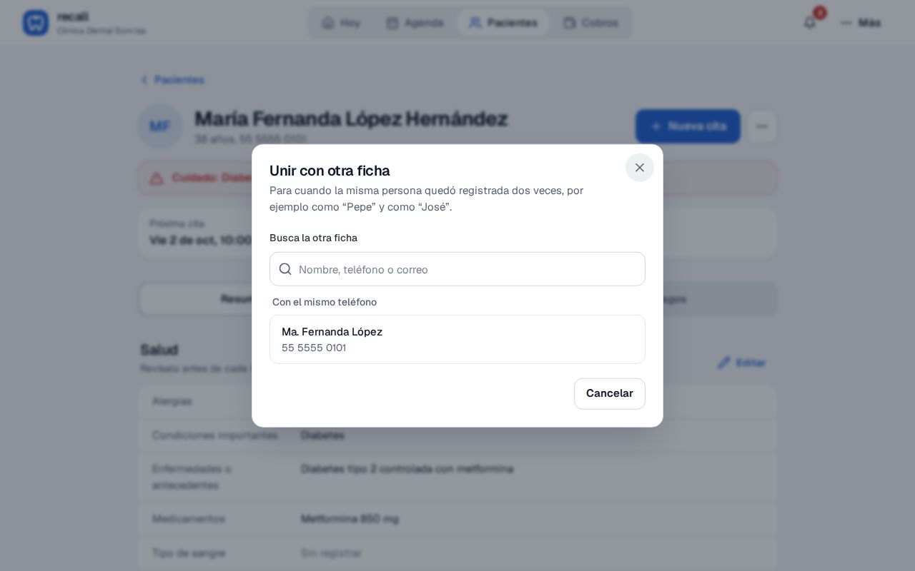 Hoja Unir con otra ficha de Recall mostrando, bajo Con el mismo teléfono, la ficha repetida Ma. Fernanda López con el 55 5555 0101