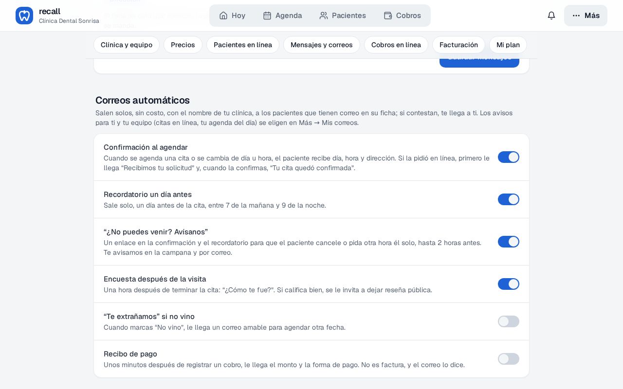 Sección Correos automáticos de la Configuración de Recall con los interruptores Confirmación al agendar, Recordatorio un día antes, ¿No puedes venir? Avísanos, Encuesta después de la visita, Te extrañamos si no vino y Recibo de pago
