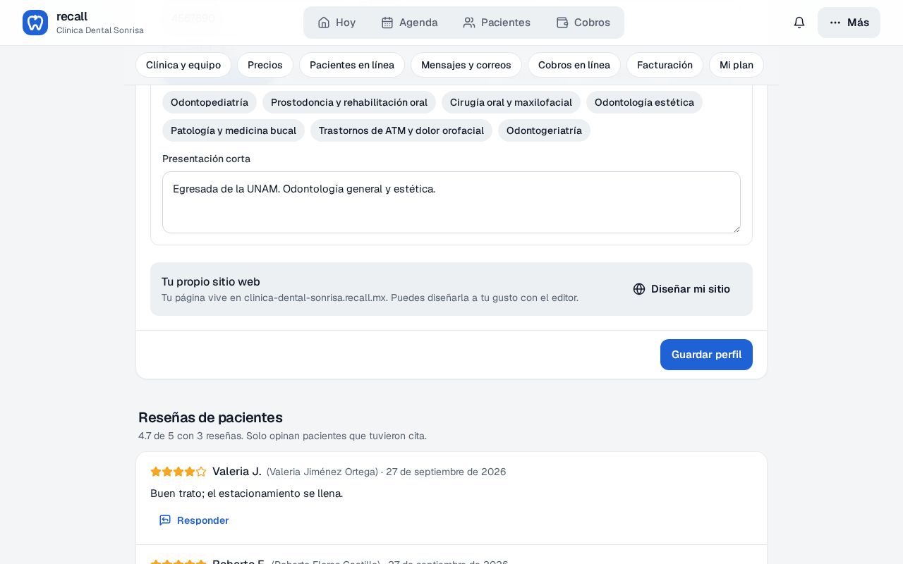 Bloque Tu propio sitio web en Mi perfil en Recall: tu página vive en clinica-dental-sonrisa.recall.mx, con el botón Diseñar mi sitio